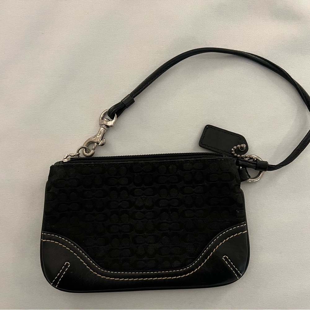 Coach Wristlist